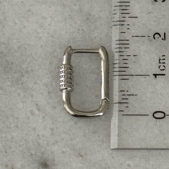 COPY - Sterling Silver Oval Chunky Hoop Earrings Brand New - Picture 4 of 4